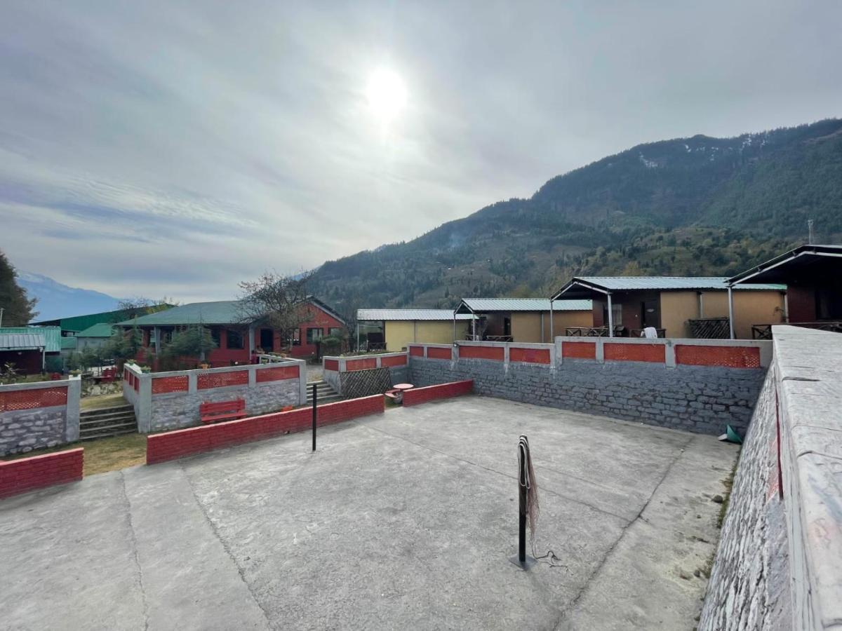 Flora Hills View Hotel Manāli Buitenkant foto