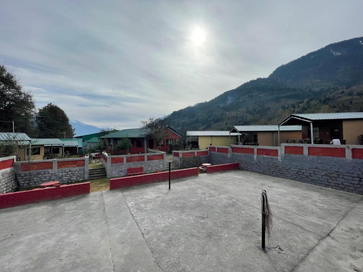 Flora Hills View Hotel Manāli Buitenkant foto