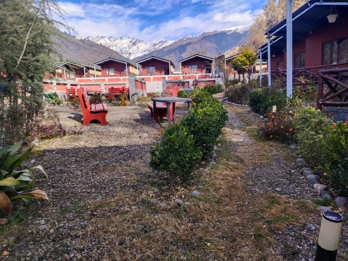 Flora Hills View Hotel Manāli Buitenkant foto